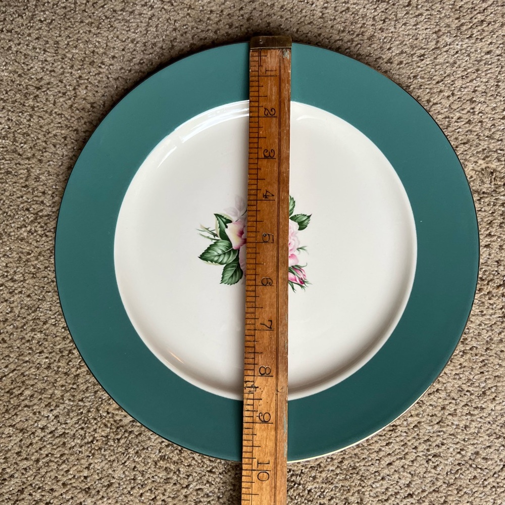 Lifetime China Co. 10” Teal Dinner Plate. “Cameo” Pattern. Gold Rimmed. - Picture 11 of 11